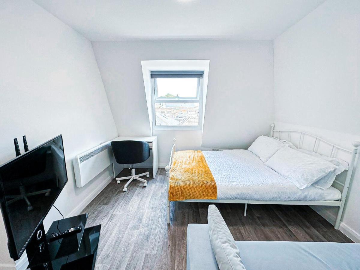 Lovely Studio Apartment Maidstone Exteriör bild